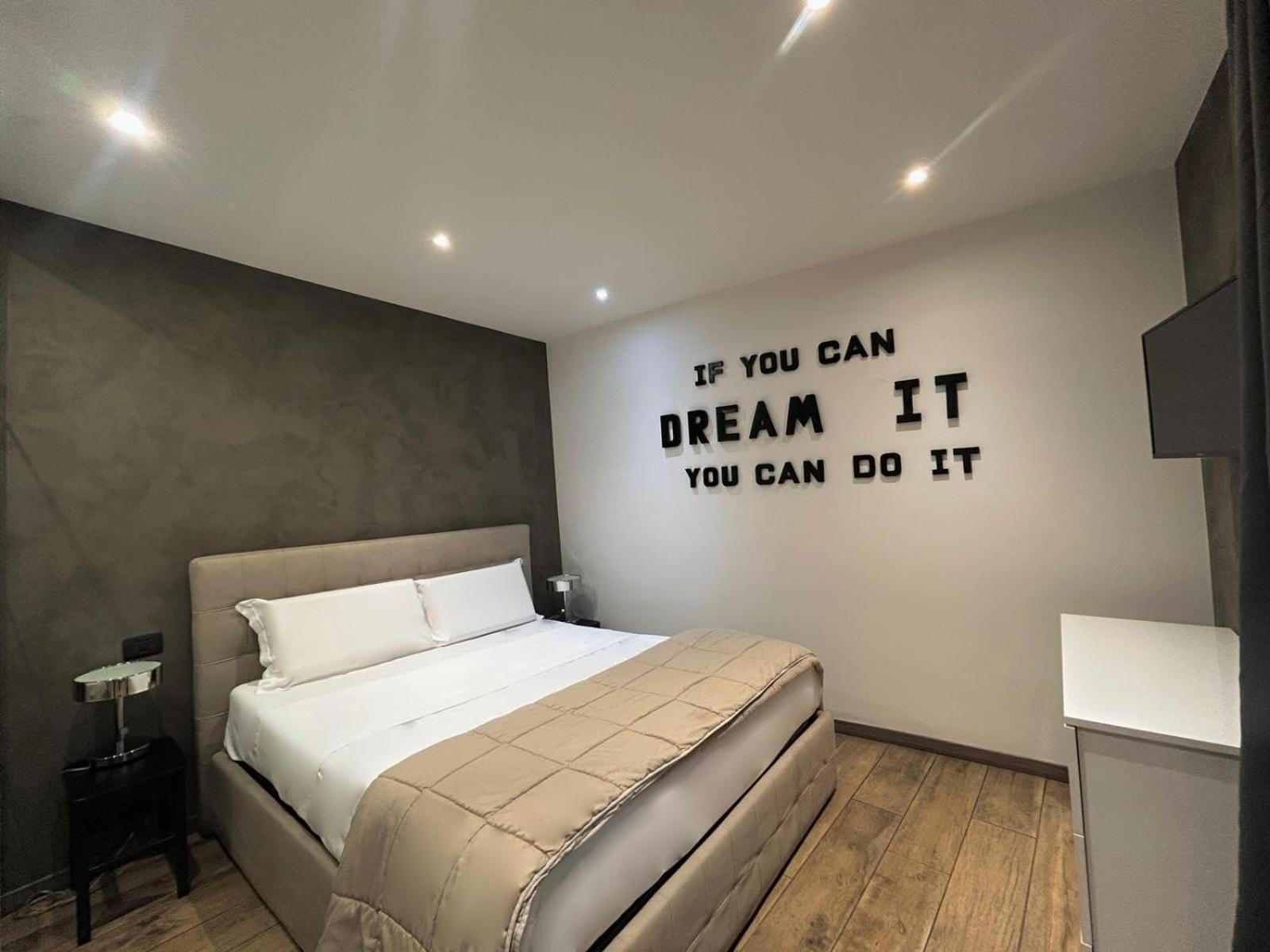 Leonardo Duplex Apartment Milano Exterior foto