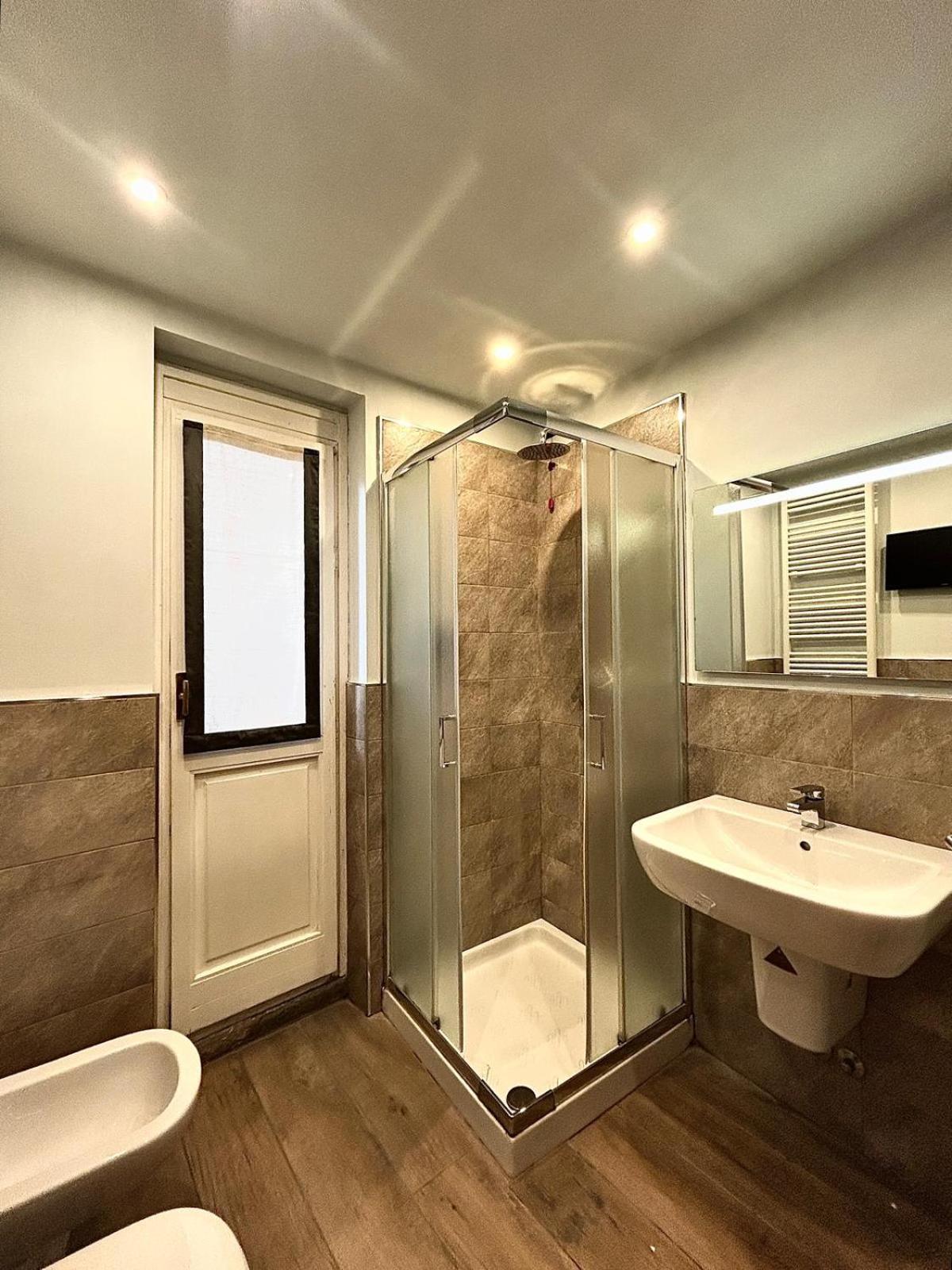 Leonardo Duplex Apartment Milano Exterior foto
